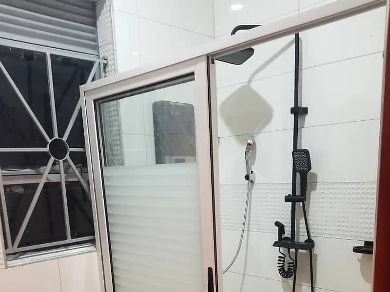 Shower Screens & Glass project 3